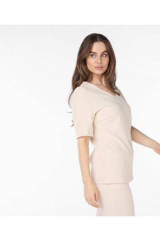 Esqualo_Top_V_neck_fancy_crinkle_light_sand_More_of_Me