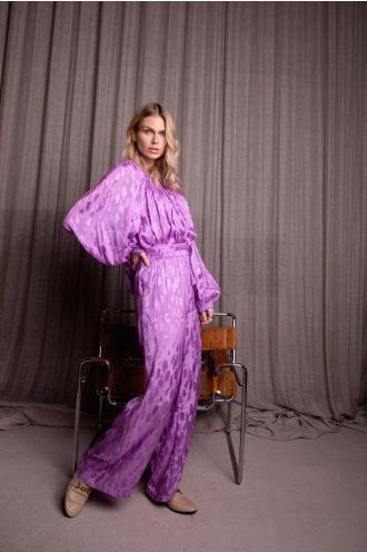 Amaya_Amsterdam_Shelly_pants_purple_More_of_Me_3