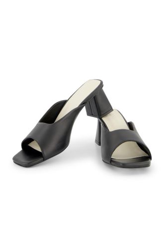 Studio_Anneloes_Maureen_sandels_black__More_of_Me_2