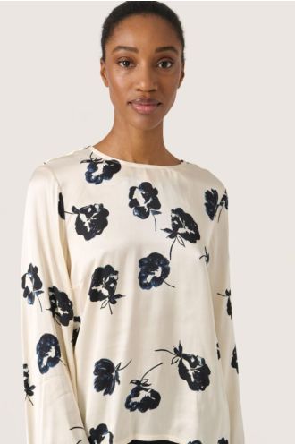 Soaked_in_luxury_Erwina_Blouse_LS_Black_Off_white_Hilnetta_s_1