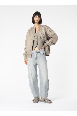 Elias_Rumelis__Yoana_snow_grey_Hilnetta_s_3