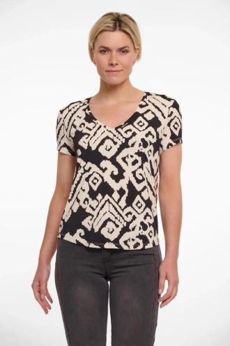 Rino___Pelle_Dewels_T_shirt_with_ikat_print_Hilnetta_s_3