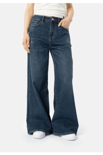 Elias_Rumelis_Kalea_jeans_Braves_Blue_Hilnetta_s