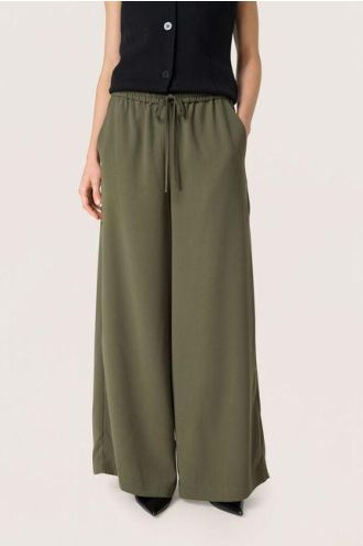 Soaked_in_luxury_Shirley_wide_pants_grape_leaf_Hilnetta_s_2