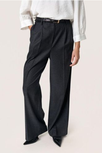 Soaked_in_luxury_Malodi_Pants_grey_pinstripe_Hilnetta_s