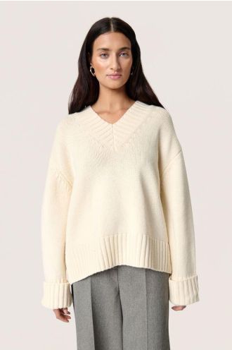 Soaked_in_luxury_Moline_V_Neck_Pullover_Hilnetta_s