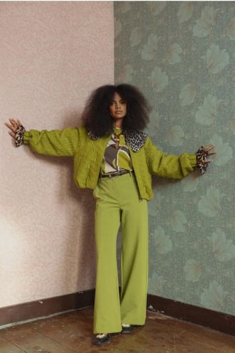 Studio_Anneloes_Luz_twill_trousers_dark_lime_Hilnetta_s_4