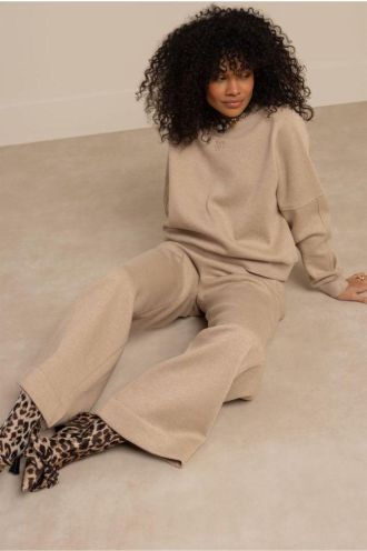 Studio_Anneloes_Lise_studio_trainer_trousers_latte_Hilnetta_s