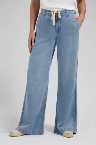 Florez_Sarah_Jeans_Mid_Blue_Hilnetta_s