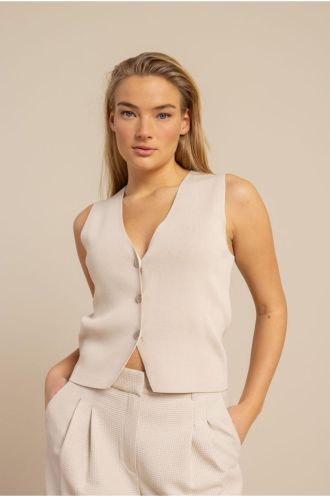 Studio_Anneloes_Fenna_knitted_gilet_Hilnetta_s_2