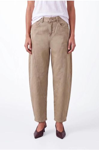 Florez_Haley_jeans_Sand_Hilnetta_s