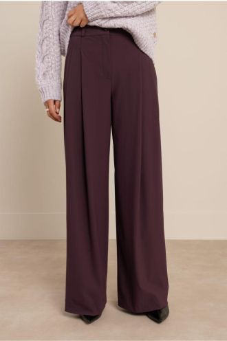 Studio_Anneloes_Scully_trousers_aubergine_Hilnetta_s