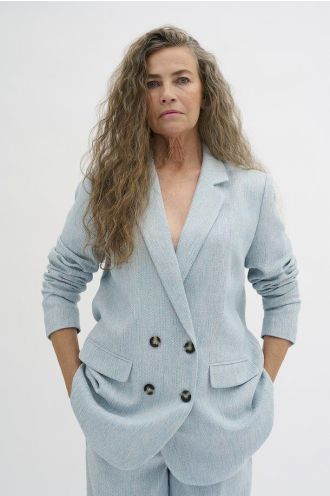 My_Essential_Wardrobe_Elisa_blazer_clear_sky__More_of_Me_3