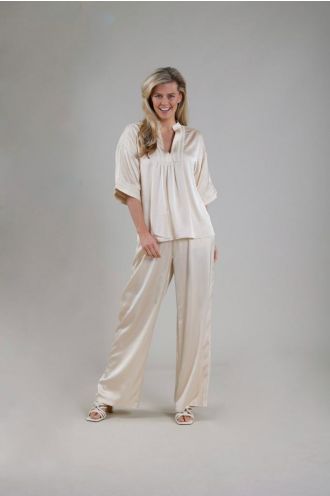 Nukus_Grace_pants_light_sand_More_of_Me