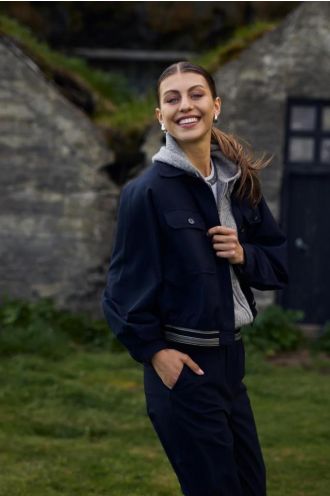 Nukus_Olivia_Jacket_Hilnetta_s