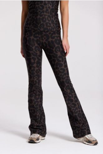 Deblon_Celine_x_flared_leopard_cacao_legging_Hilnetta_s