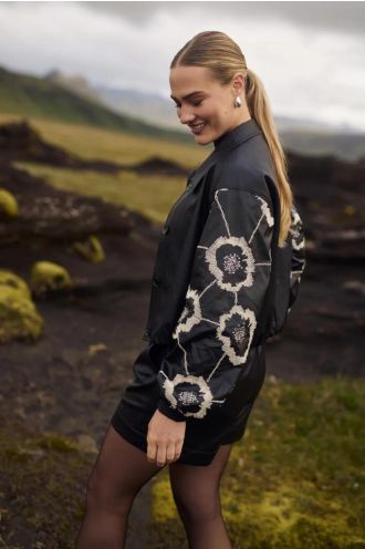 Nukus_Fiene_Jacket_Embroidery_black_Hilnetta_s